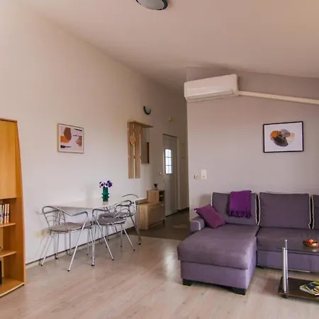 Fuer 3 Personen Ca 55 Qm In Pula, Istrien Istrische Riviera Apartment Pula